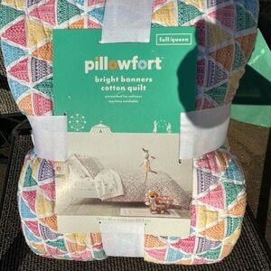 NWT Pillowfort Bright Banners Cotton Quilt with 2 Standard Size Shams Full/Queen